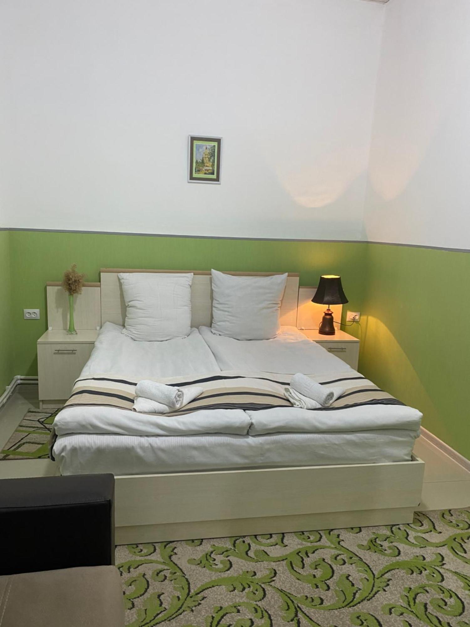 Lind Guest House B&B Gyumri Exterior photo